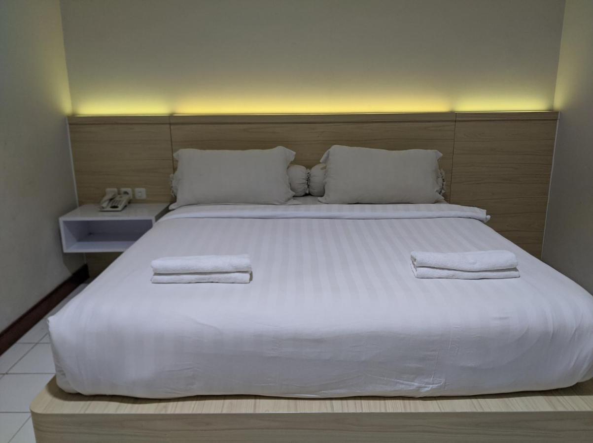 Twin Star Hotell Solo Eksteriør bilde